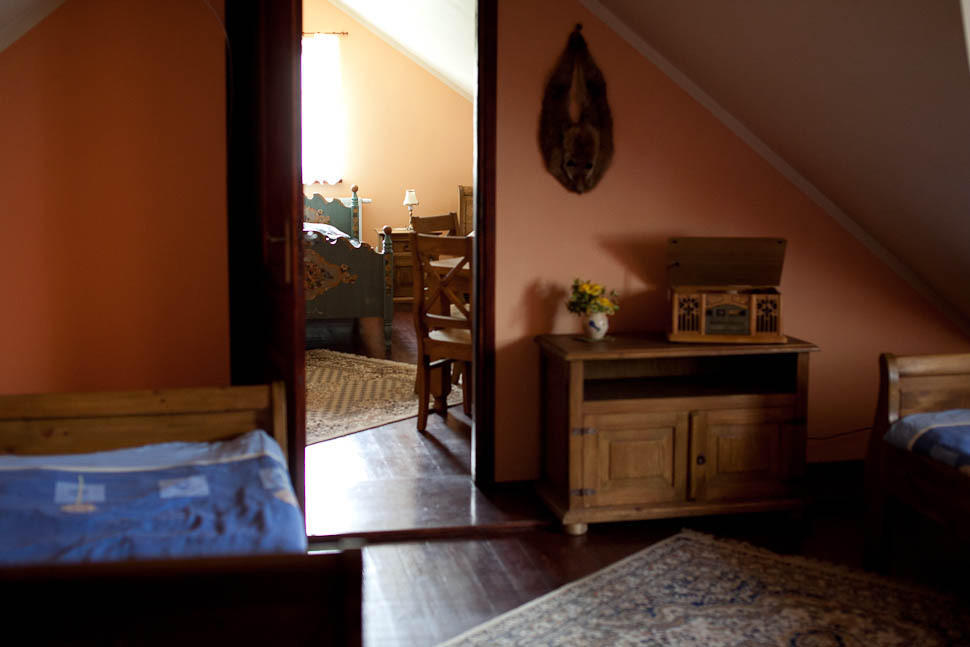 Dwor Na Wichrowym Wzgorzu Bed & Breakfast Przybyslawice Luaran gambar