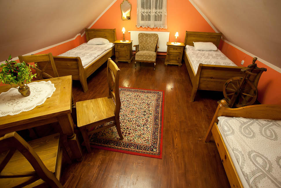 Dwor Na Wichrowym Wzgorzu Bed & Breakfast Przybyslawice Luaran gambar