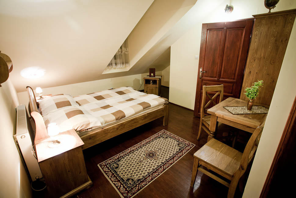 Dwor Na Wichrowym Wzgorzu Bed & Breakfast Przybyslawice Bilik gambar