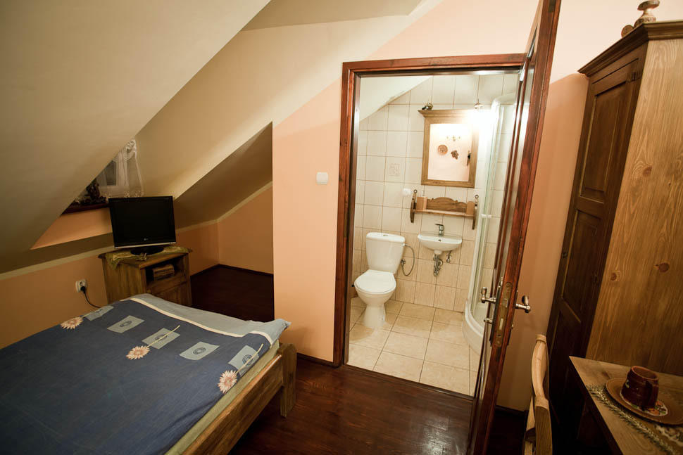 Dwor Na Wichrowym Wzgorzu Bed & Breakfast Przybyslawice Bilik gambar