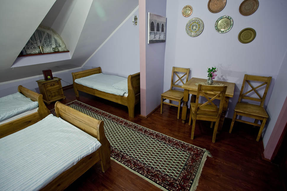 Dwor Na Wichrowym Wzgorzu Bed & Breakfast Przybyslawice Luaran gambar