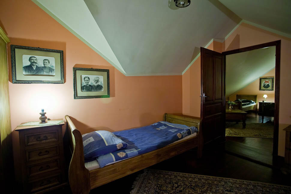 Dwor Na Wichrowym Wzgorzu Bed & Breakfast Przybyslawice Luaran gambar