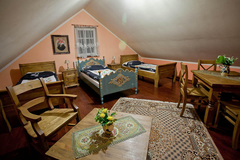 Dwor Na Wichrowym Wzgorzu Bed & Breakfast Przybyslawice Luaran gambar