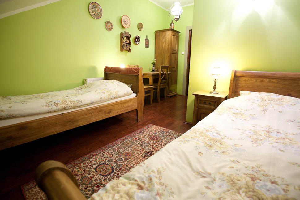 Dwor Na Wichrowym Wzgorzu Bed & Breakfast Przybyslawice Luaran gambar